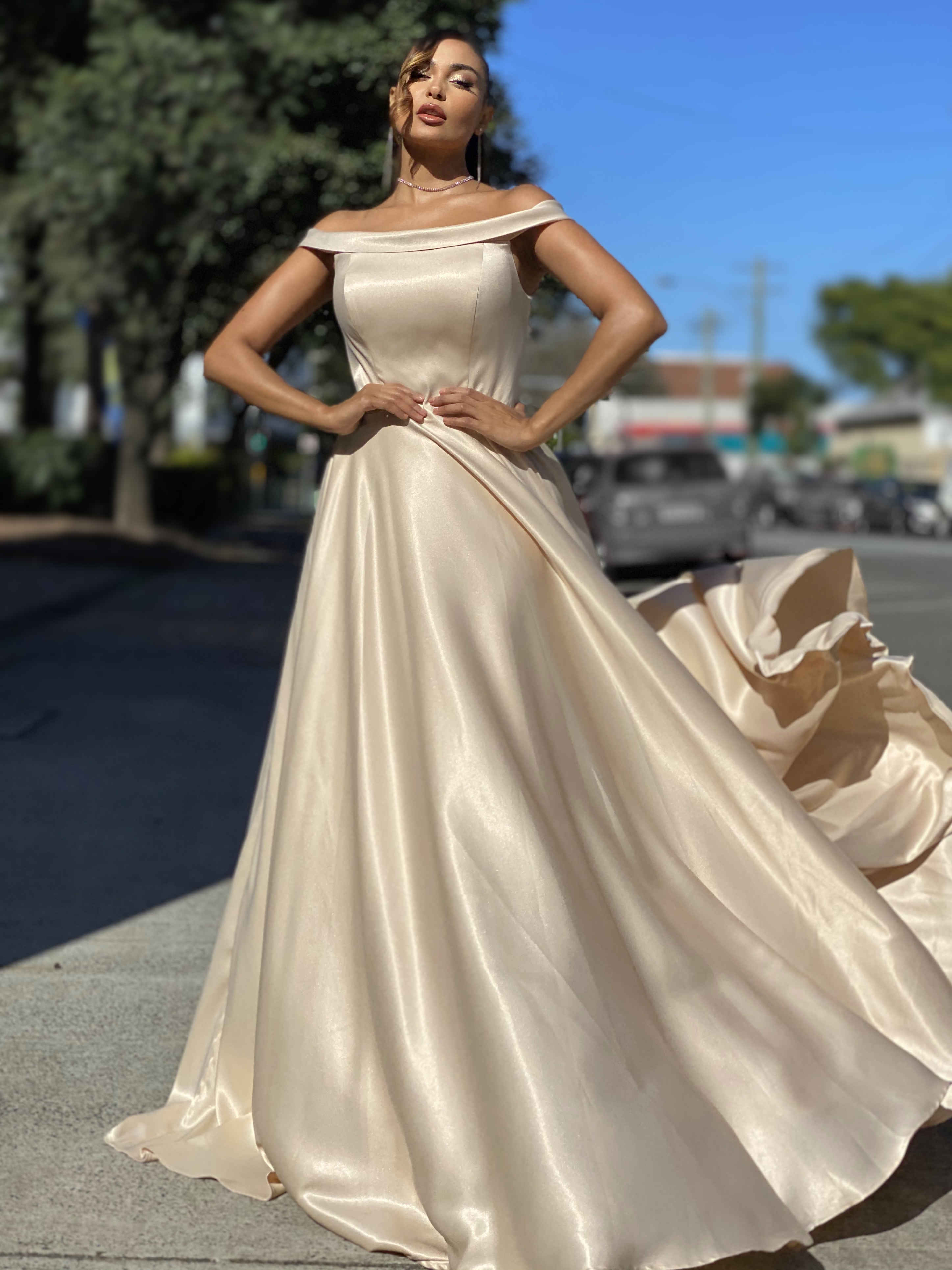 Jadore JX4070 Gown - Cream - House of Troy